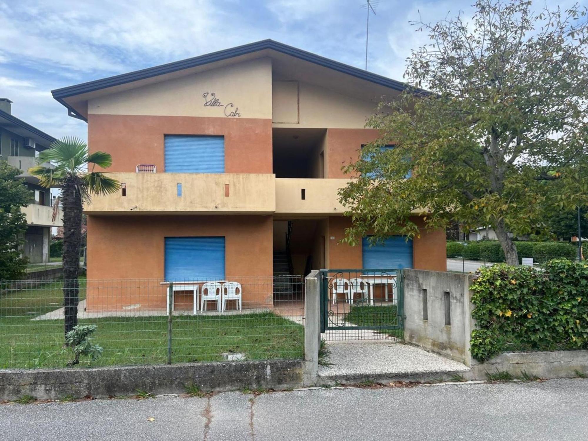Appartamento Refurbished One Bedroom Flat With Communal Garden *